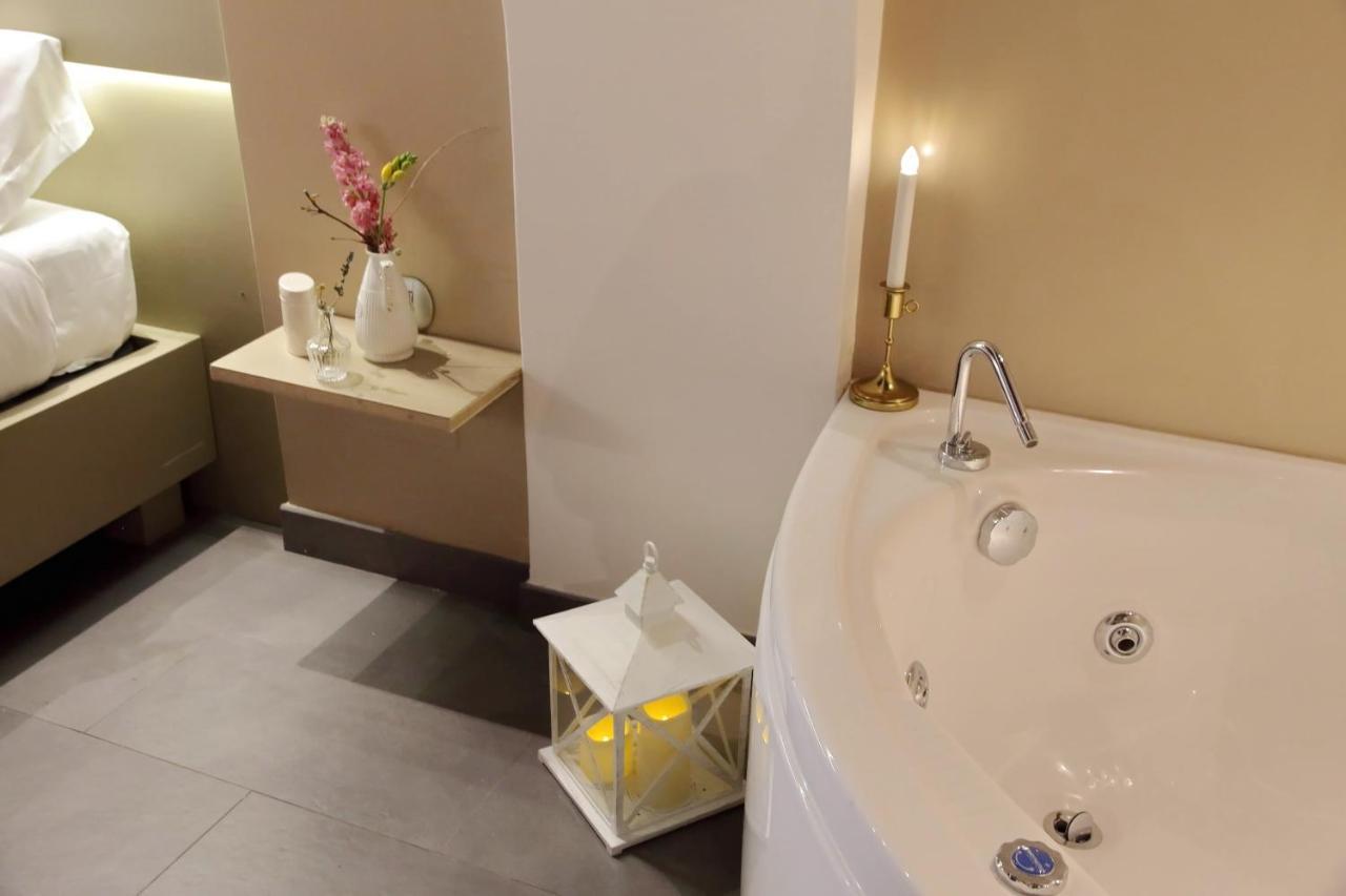 Trastevere Suites & Spa Рим Екстериор снимка